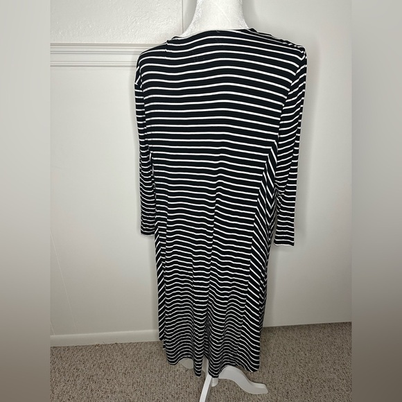 Chico’s Black & White Stripe 3/4 Sleeve V-Neck MIDI Dress Size 3 - Picture 3 of 11
